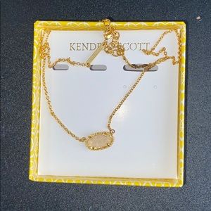 kendra scott necklace!